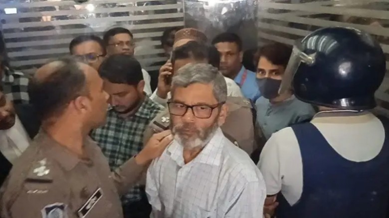 সাংবাদিক শওকত মাহমুদ লতিফ সিদ্দিকী যে মামলায় জামিনে সেই মামলায় গ্রেপ্তার